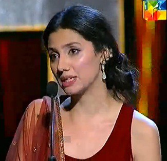The Joke about Sarmad Khoosat and Umera Ahmed facebook wars was the most funny of all the jokes. - hum-awards