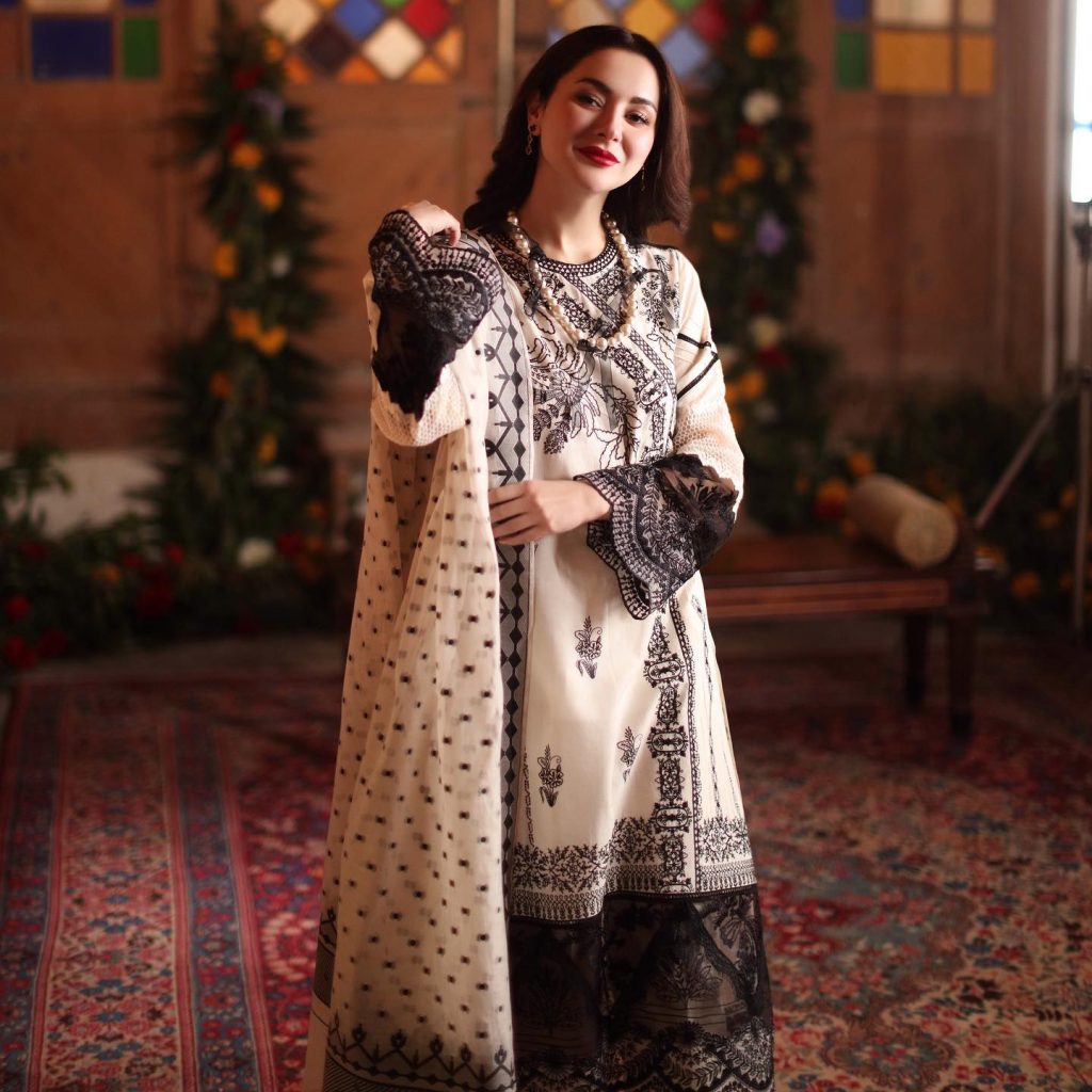 Hania Aamir Is A Stunner In Sable Vogue Lawn Collection 2022