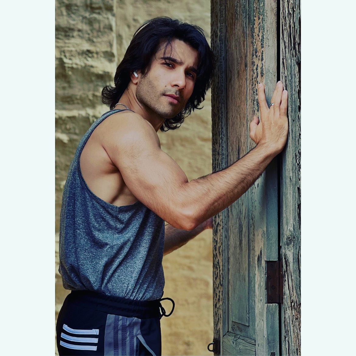 Feroze Khan Latest Shirtless Video Irks Fans Reviewit Pk