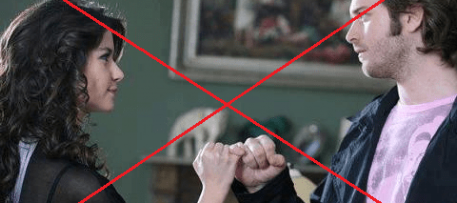 Foreign Dramas are a Serious Threat to Pakistan Drama Industry- Mubashir Lucman!