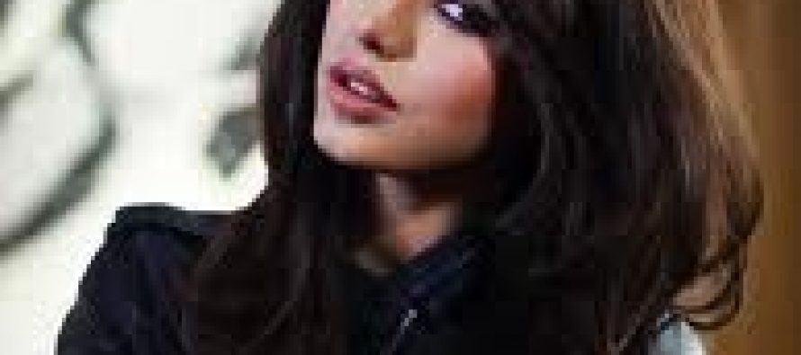 Ayyan Ali Declared as the Best Female in 3rd Pakistan Media Award Ceremony!