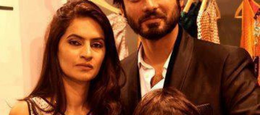Celebrities with their families- An unseen Collection!