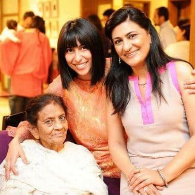 Saba Hameed with Mother and Daughter Meesha Shafi Pictures10074486 201312122559