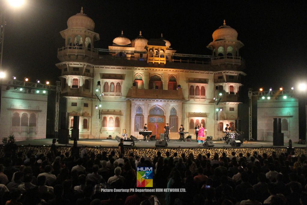 Mika-Singh-Karachi-Concert-Mohatta-Palace-5