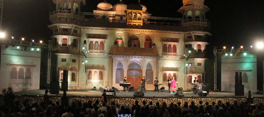 Mika Singh Performed in a Concert arranged by HUM TV in Karachi