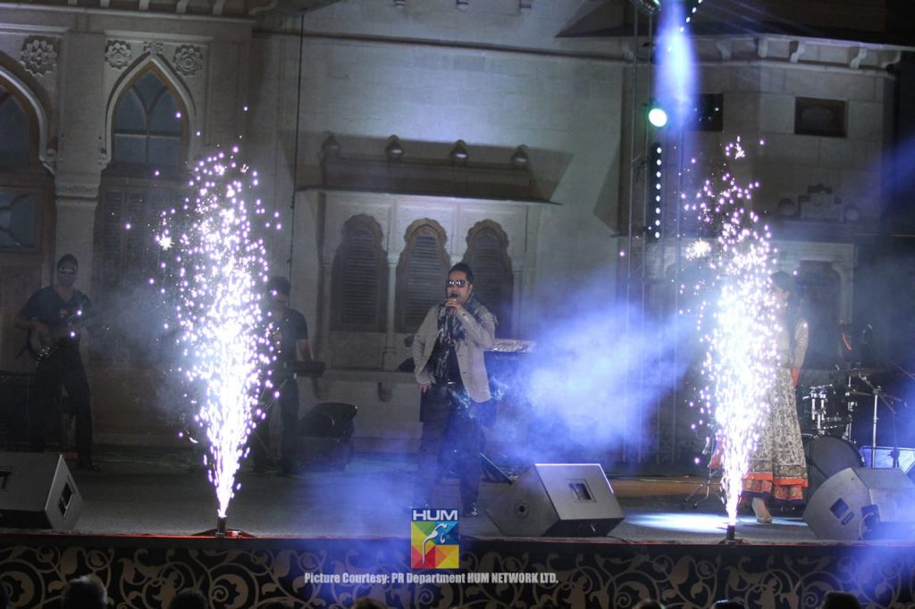Mika-Singh-Karachi-Concert-Mohatta-Palace-6