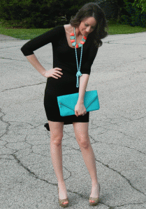 black-dress-with-leopard-pumps-and-turquoise-jewelr4y