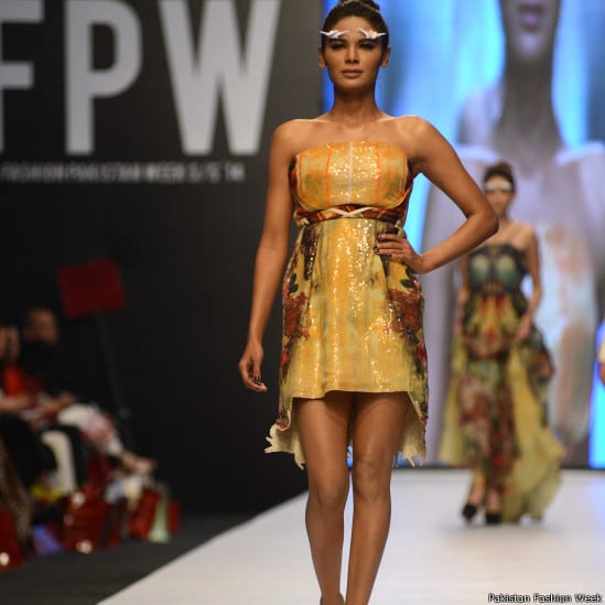 Fashion Pakistan Week - Colors of fashion in Karachi | Reviewit.pk