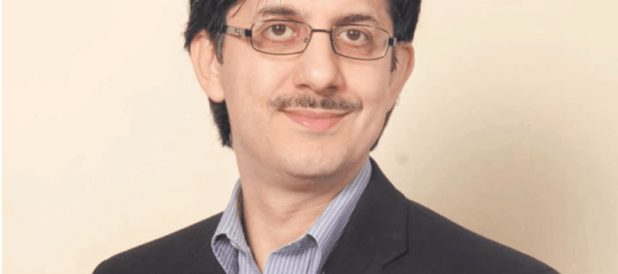 Momina Duraid and Duraid Qureshi awarded at LUMS