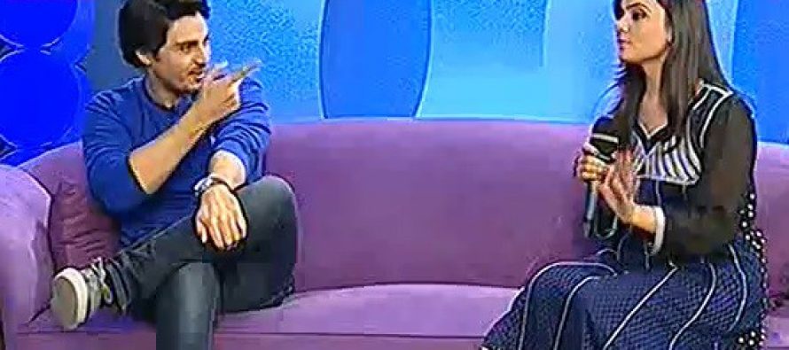 Ahsan Khan In trouble In A Live Show