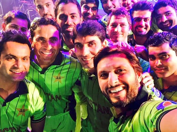 Pakistan-cricket-team-unveiled-their-World-Cup-kit-2