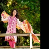 Umar Sayeed Lawn 2015 Str Page 21 Image 0001