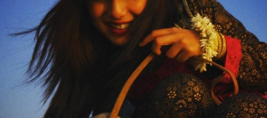 Ushna Shah Has A New Friend And She Loves Her!!