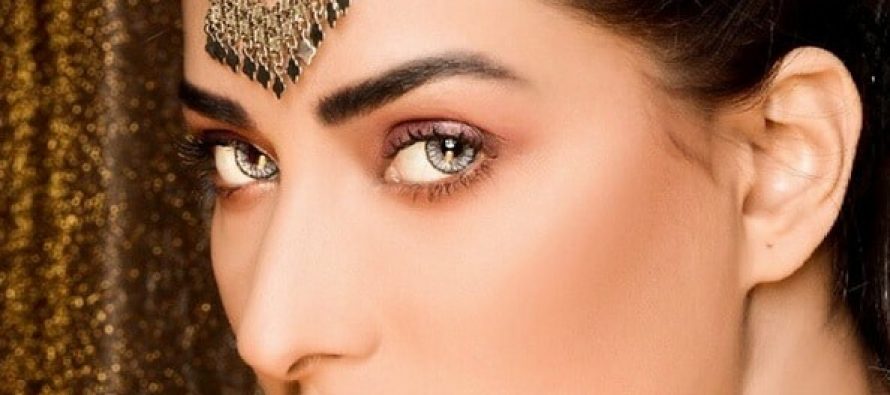 Mehwish Hayat’s Bold Performance On AFA 2016 – Shocking Video