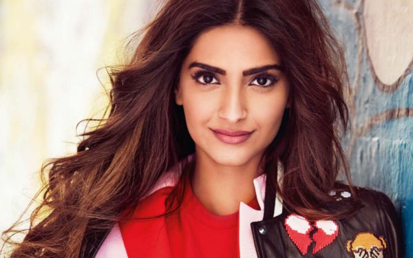 sonam_kapoor_vogue_2016-wide