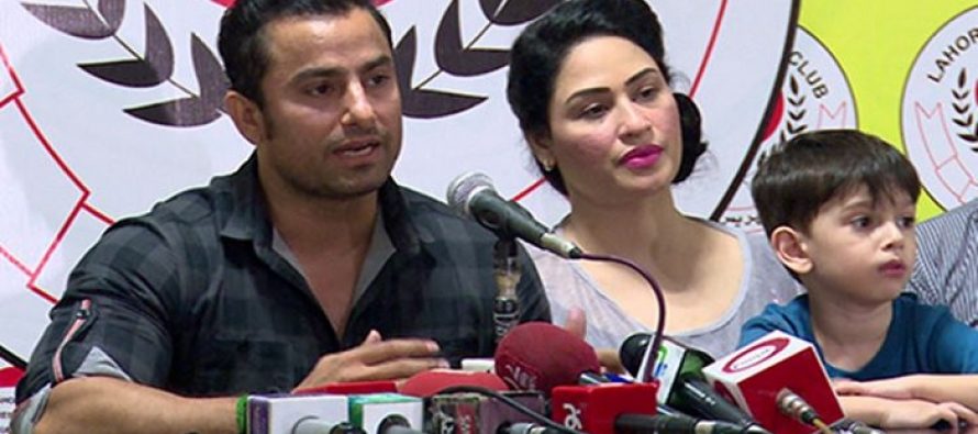 Humaira Arshad decides to take Divorce from Ahmed butt!