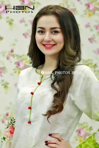 Hania Amir 1