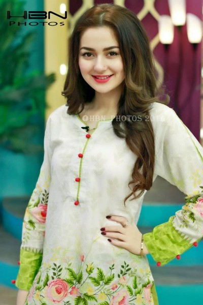 Haniya Aamir Promotes Janaan in a Morning Show! | Reviewit.pk