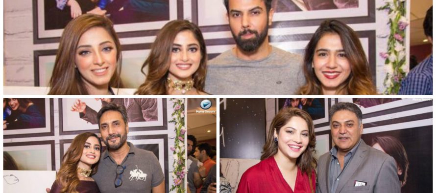 More Clicks from the Premiere of Zindagi Kitni Haseen hai!