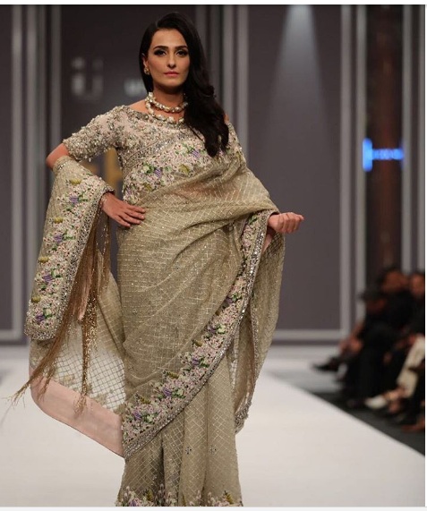 momal-sheikh-show-stopper