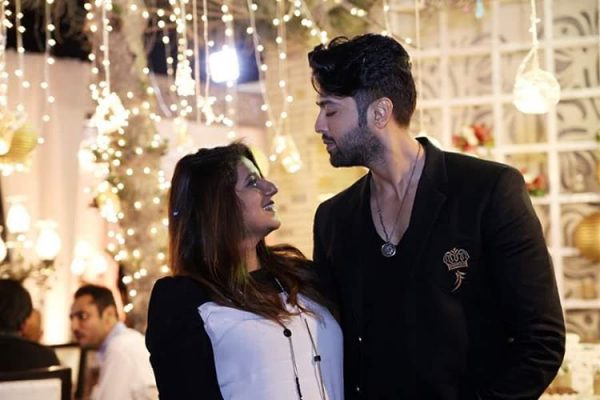 Fahad Mustafa Wife - 32 Romantic Pictures