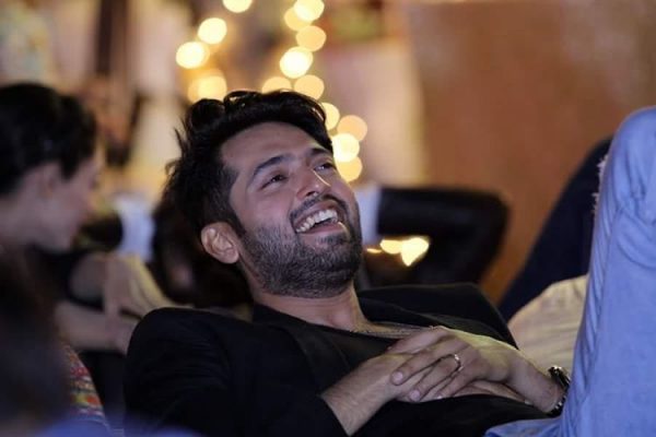 Fahad Mustafa Wife - 32 Romantic Pictures