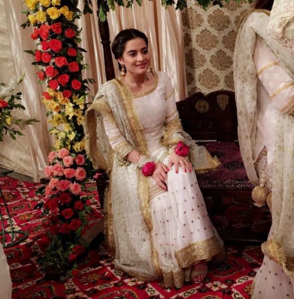 Aiman Khan & Muneeb Butt's Dholki Pictures