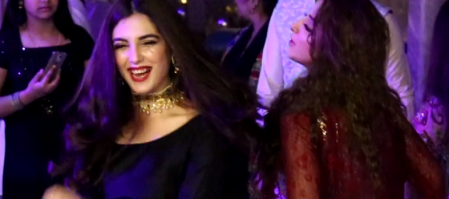 Maya Ali Group Dance With Imran Abbas & Sanam Chaudhry