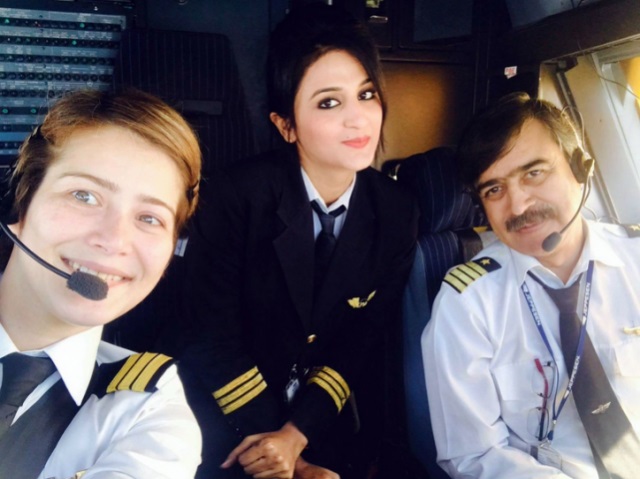 Pictures Of PIA's Female Pilot Go Viral