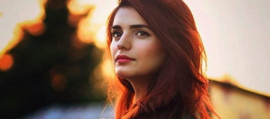 Momina Mustehsan Confirms She’s Officially Single!