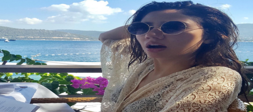 Mahira Khan’s Latest Beach Look Is Stunning