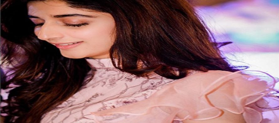 Mawra Hocane The New Lux Girl? Is This Her Mystery Project?