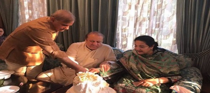 PM Nawaz Sharif Celebrates 46th Wedding Anniversary With Wife