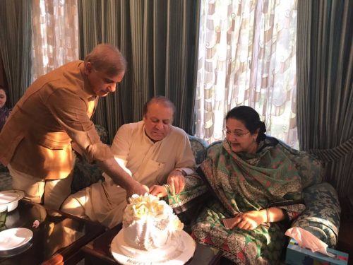 PM Nawaz Sharif Celebrates 46th Wedding Anniversary With Wife