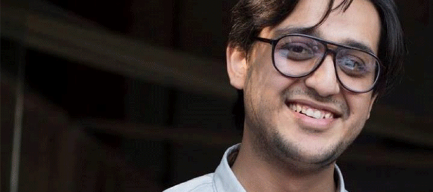Super Talent Syed Shafaat Ali Mimicked 24 singers in his latest video!
