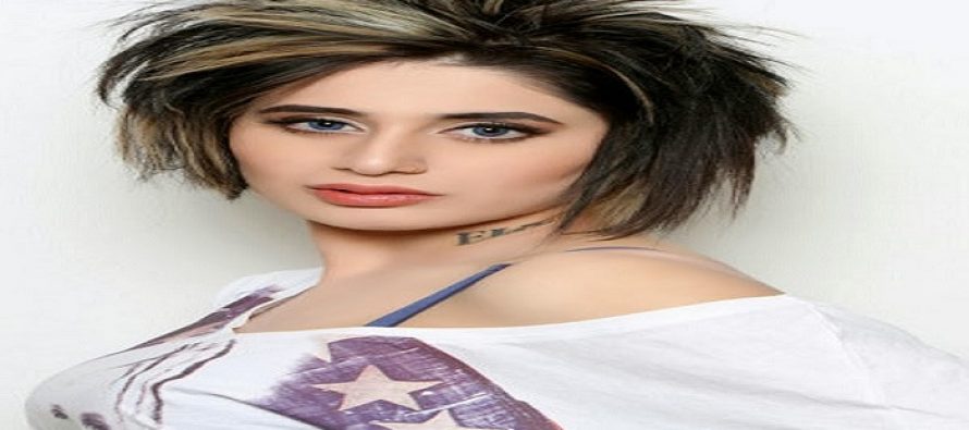 An Indian Actress Was Seen Struggling On The Streets!