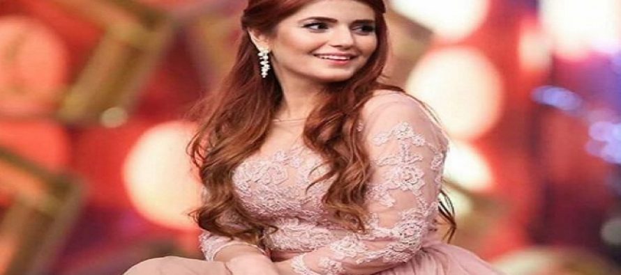 Momina Mustehsan Reveals The Inside Scoop On Her Breakup!