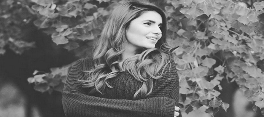 Momina Mustehsan – Biography, Age, Coke Studio, Engagement, Soundtracks