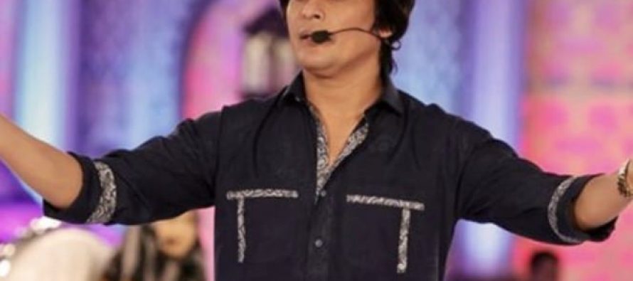 Sahir Lodhi plays catch catch on set
