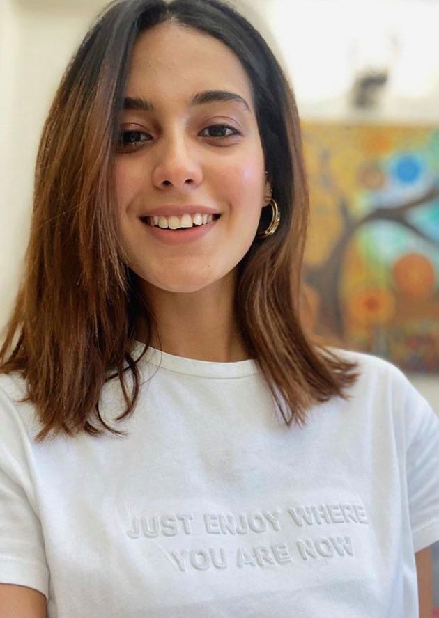 Iqra Aziz - Complete Details - Age, Husband, Dramas, Pics