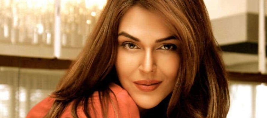 Sana Bucha talks about Yalghaar!