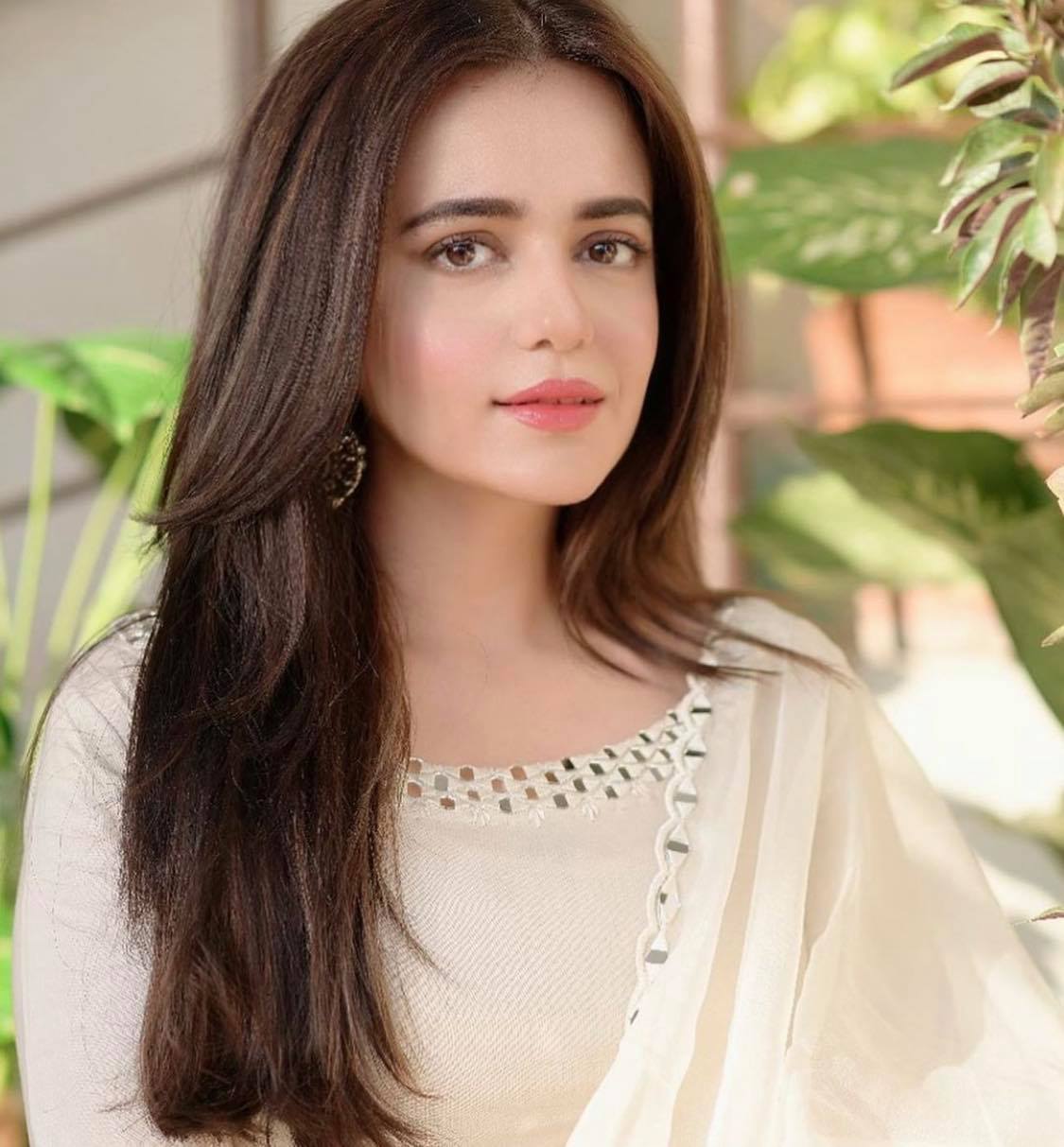 Pakistani Actresses Who Are 30+ And Single