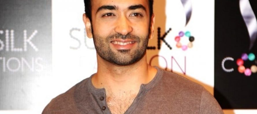 Farhad Humayun’s first Urdu solo “Mur Ke Dekho”
