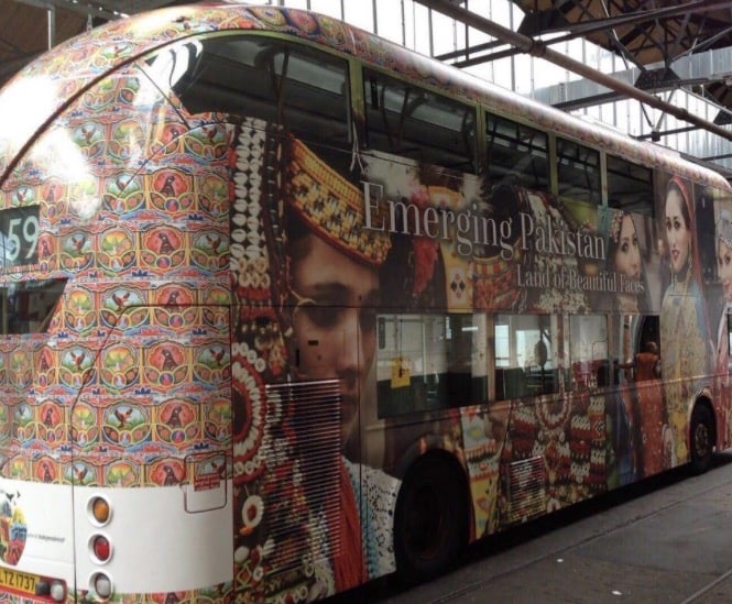 Best Sight ; London Buses Promoting Pakistan