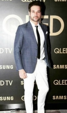 Mikaal Zulfiqar Hosts The Launch Event Of Samsung QLED TV