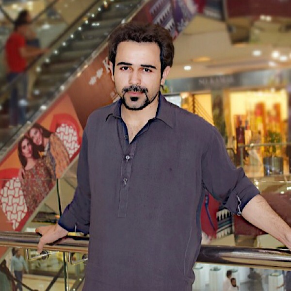 Meet The Emraan Hashmi Look-alike From KPK