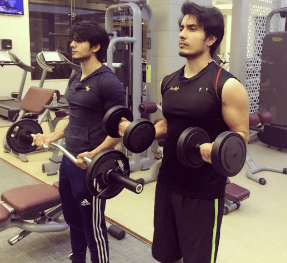 Ali Zafar's Weird Gym Picture Has Us All Wondering