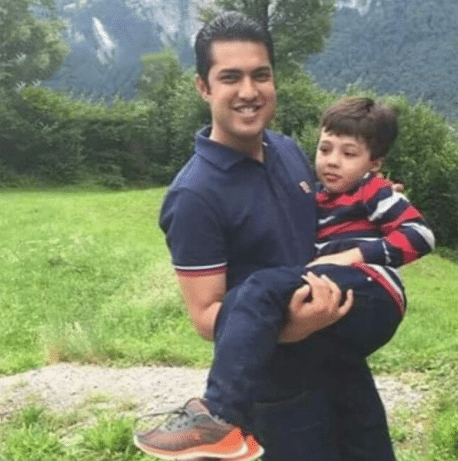 Iqrar-ul-Hassan And His Family Are Enjoying Summer Break In London