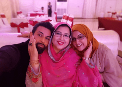 Noor Hassan's Latest Clicks With His Family