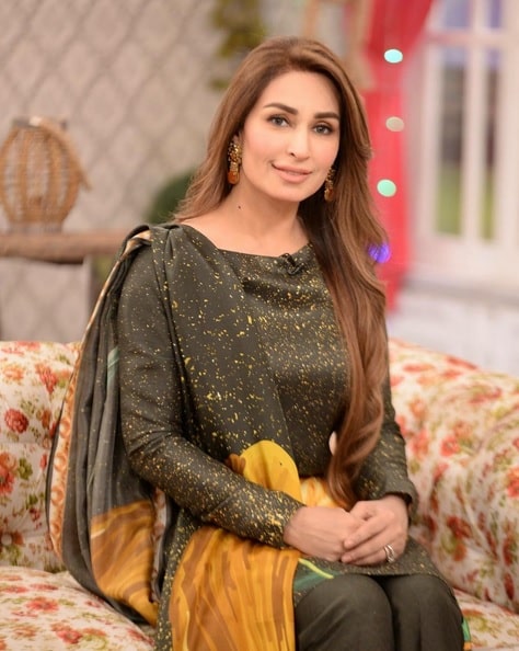 Reema Khan - Biography, Age, Films, Husband, Pictures, Son | Reviewit.pk